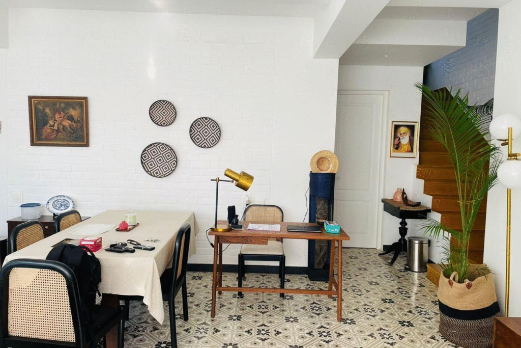 Spacious 2 BHK Ground-Floor Apartment with Private Pool & 3000 sq ft Garden – For Rent